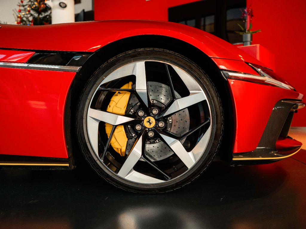Ferrari 12Cilindri 2025