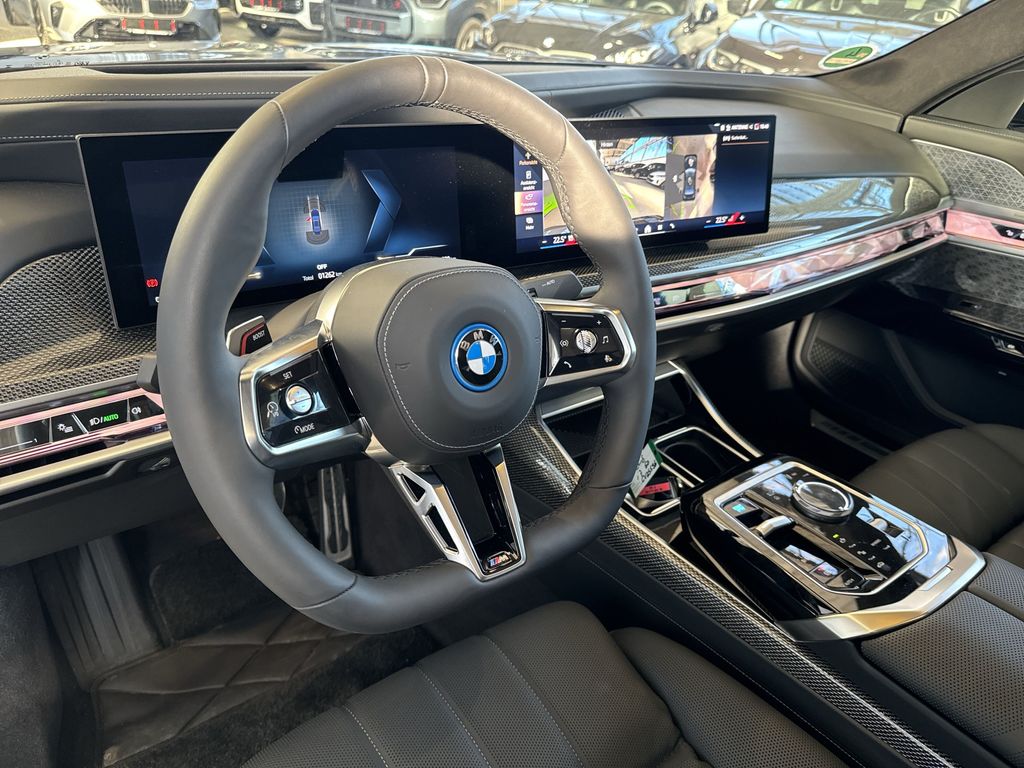 BMW i7 2024