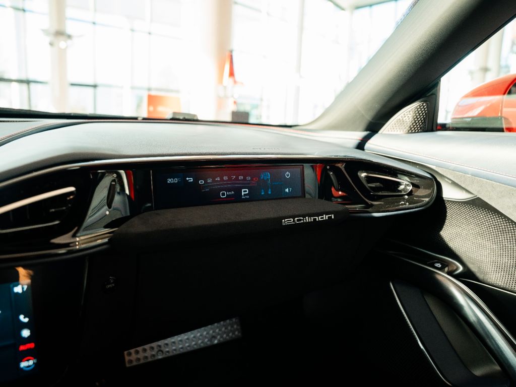 Ferrari 12Cilindri 2025