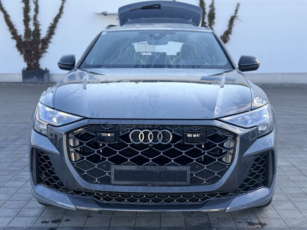 Audi RSQ8 2025