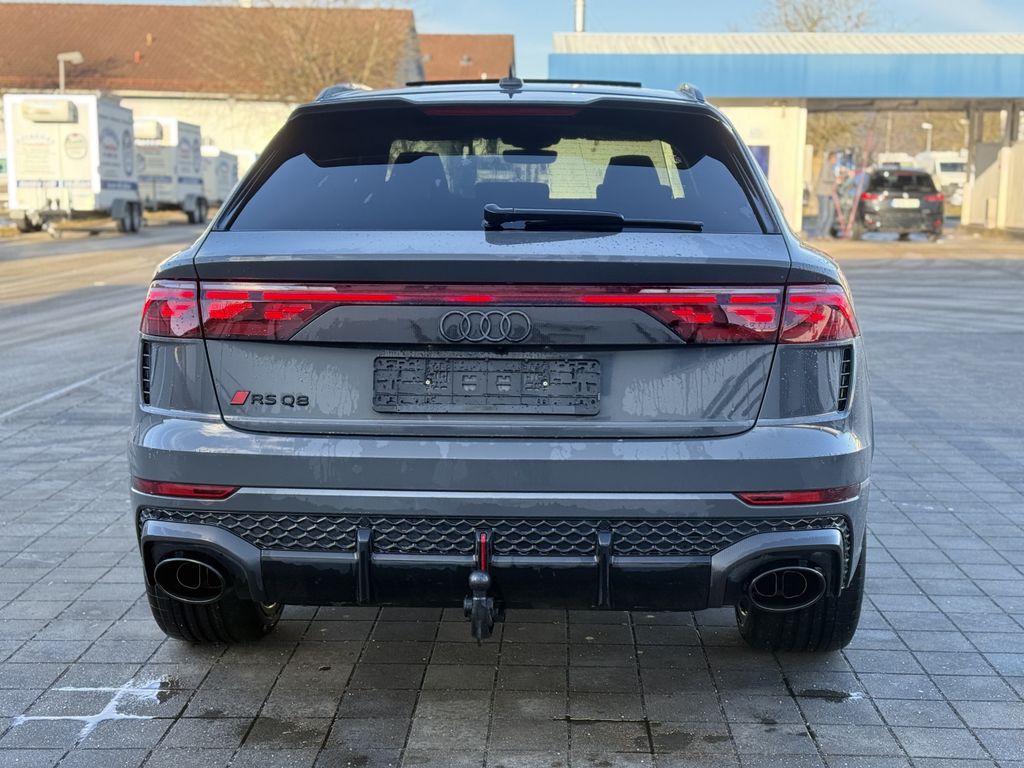 Audi RSQ8 2025