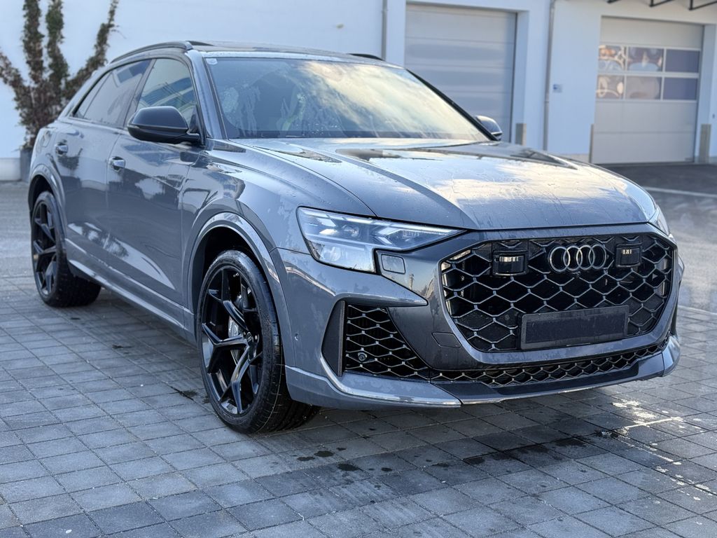 Audi RSQ8 2025