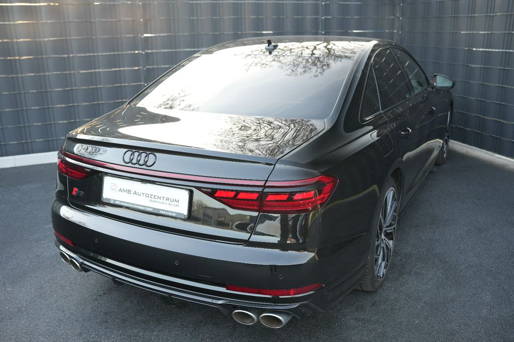 Audi S8 2023