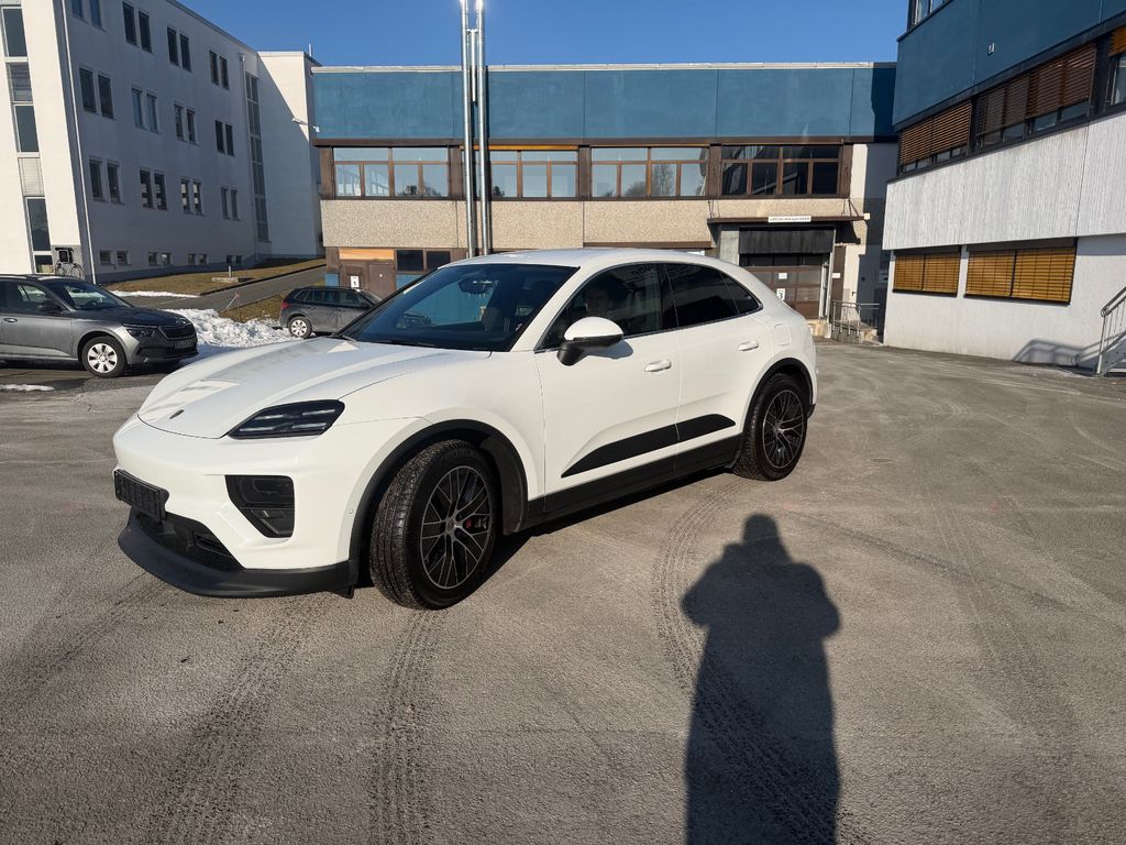 Porsche Macan 2025
