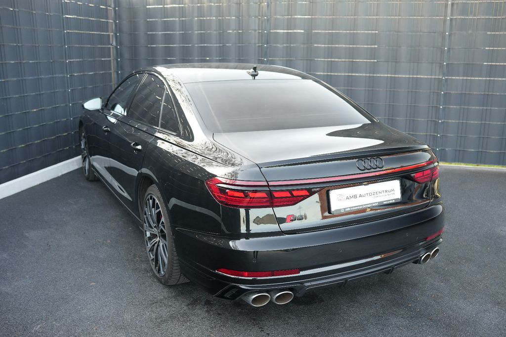 Audi S8 2023