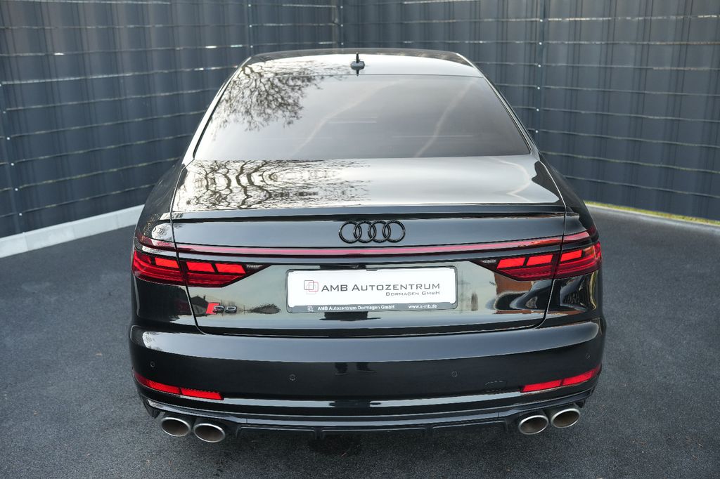 Audi S8 2023