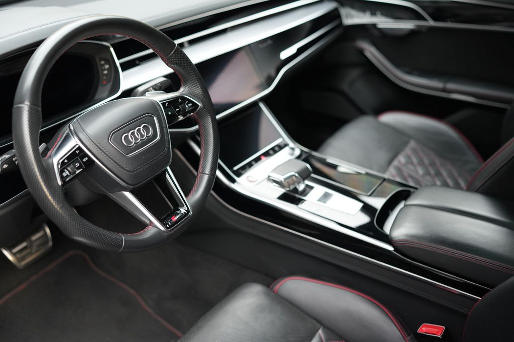 Audi S8 2023