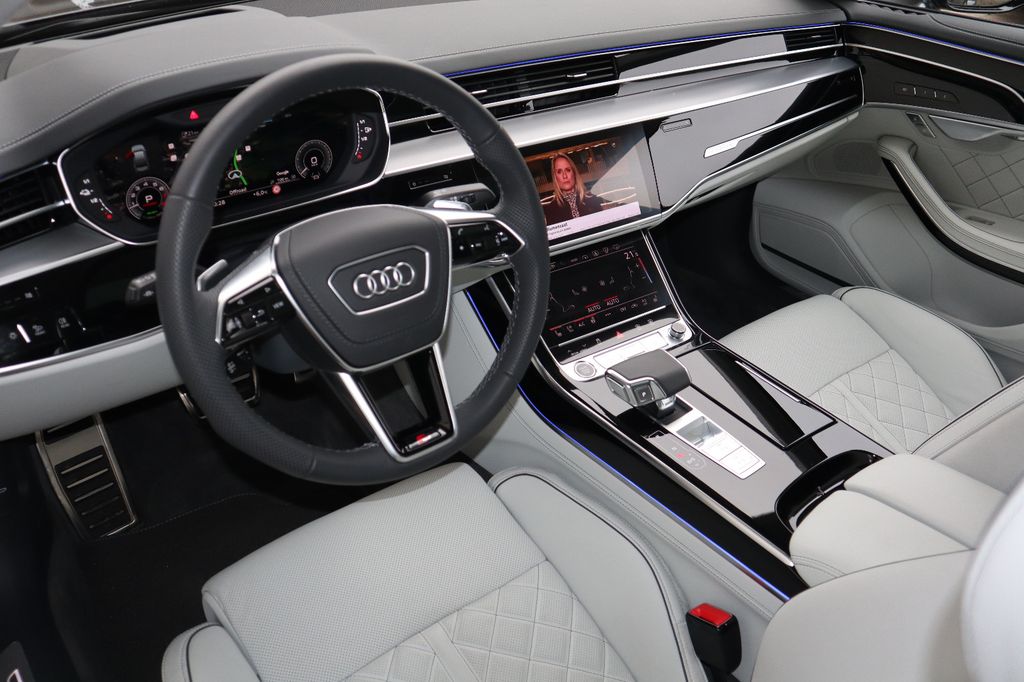 Audi A8 2025