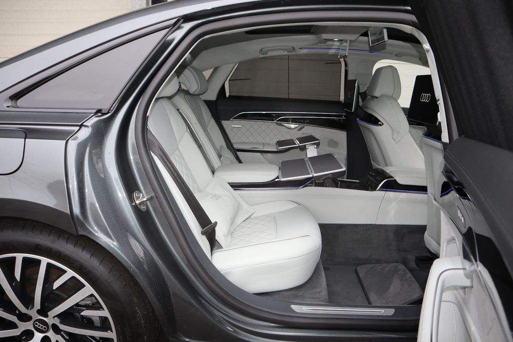 Audi A8 2025