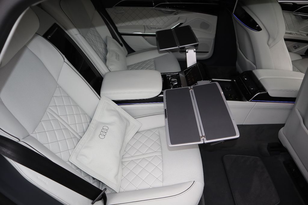 Audi A8 2025