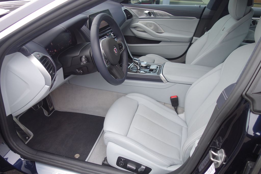 ALPINA B8 2022