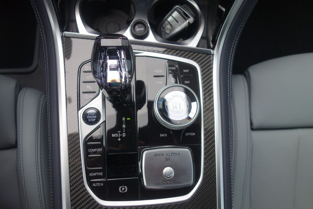 ALPINA B8 2022