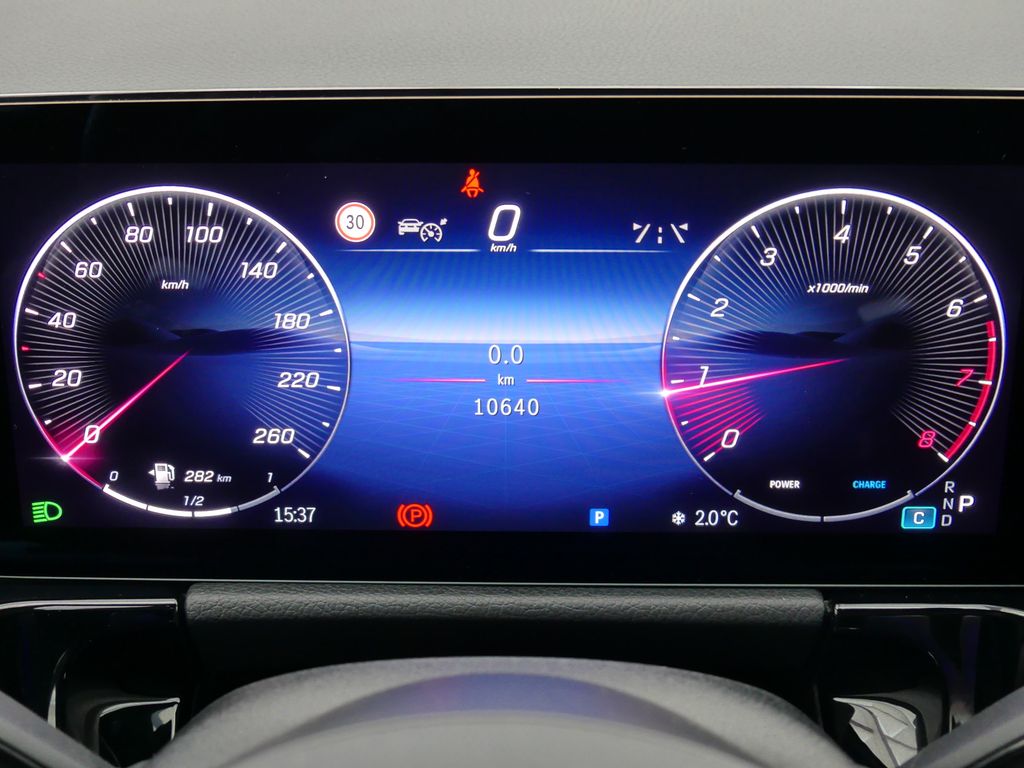 Mercedes-Benz GLA 200 2025