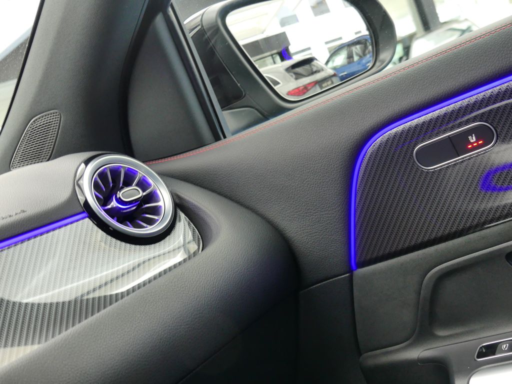 Mercedes-Benz GLA 200 2025