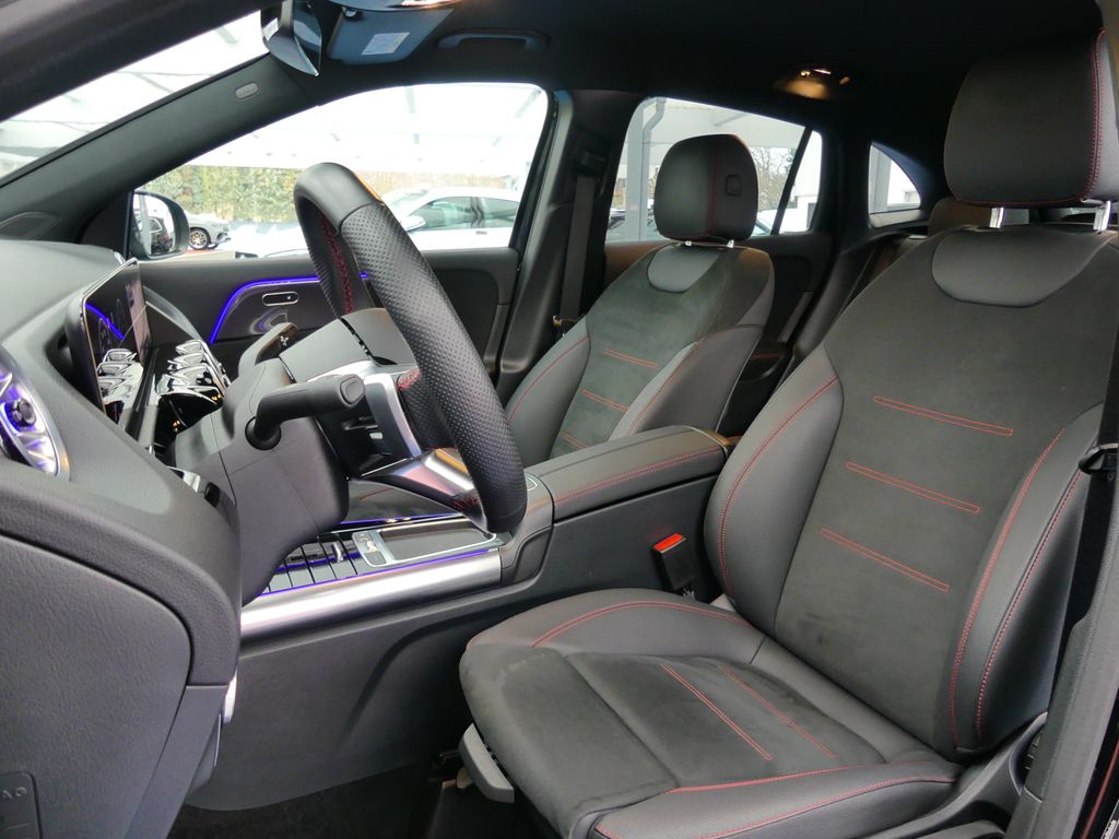 Mercedes-Benz GLA 200 2025