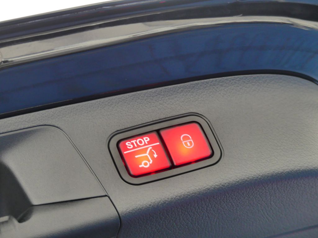 Mercedes-Benz GLA 200 2025