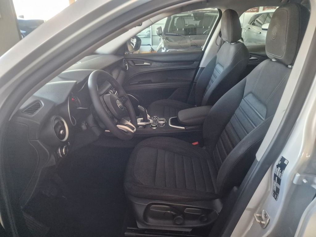 Alfa Romeo Stelvio 2021