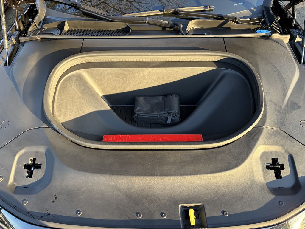 Volvo ES90