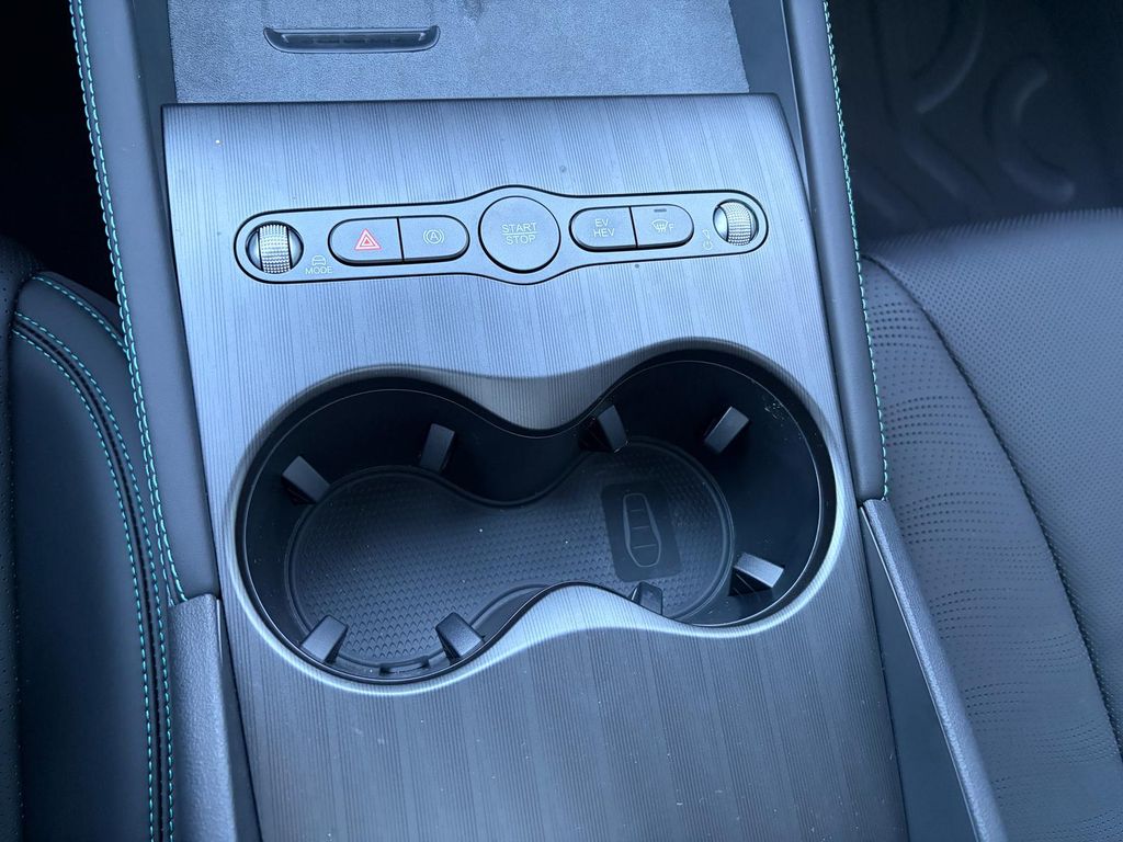 BYD SEAL 6 2025