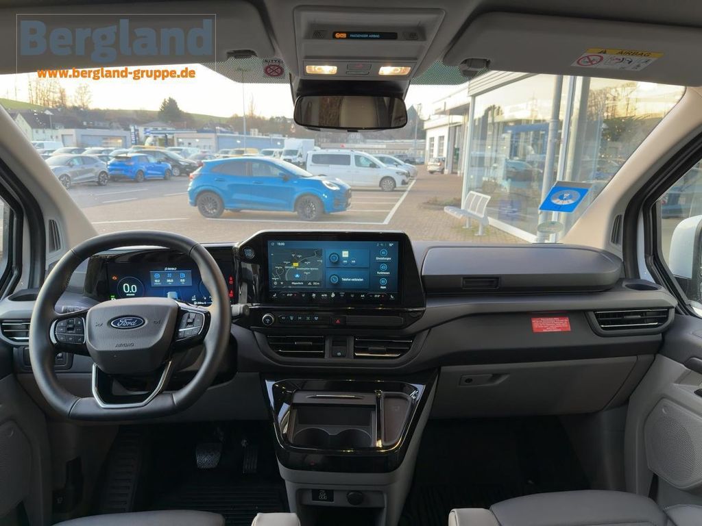 Ford Tourneo Custom 2025