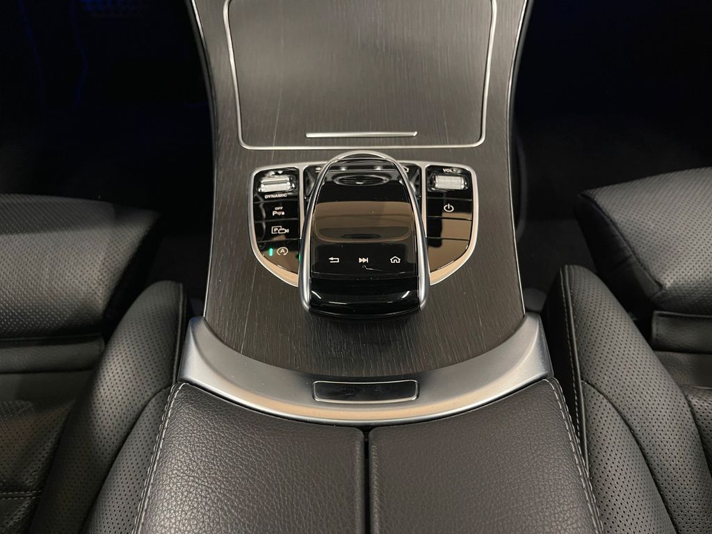 Mercedes-Benz C 300 2021