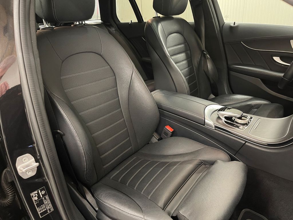 Mercedes-Benz C 300 2021