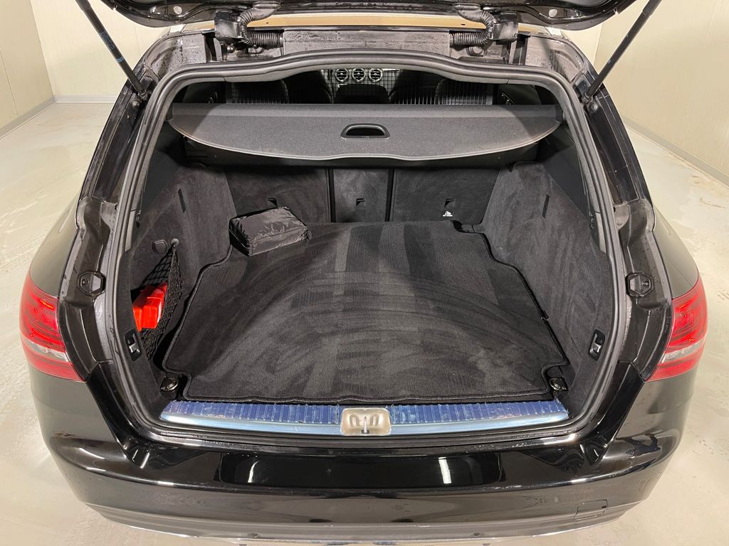 Mercedes-Benz C 300 2021