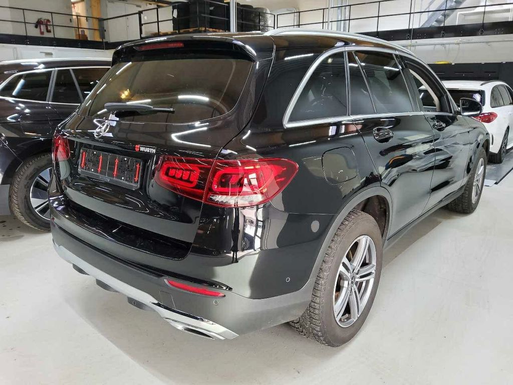 Mercedes-Benz GLC 300 2021