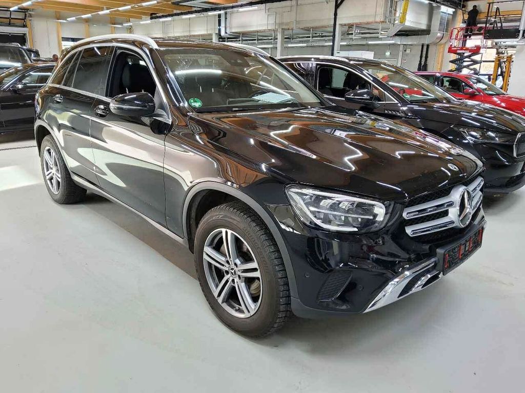 Mercedes-Benz GLC 300 2021
