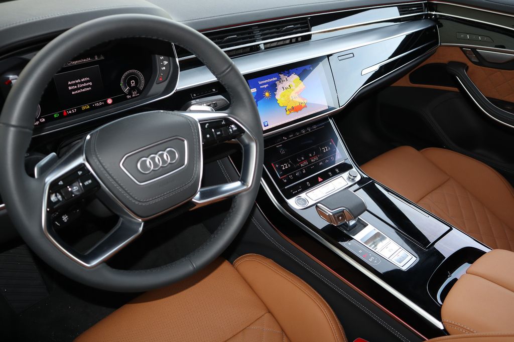 Audi A8 2025