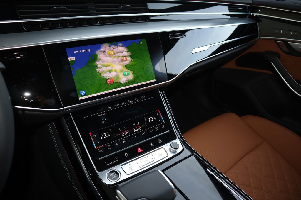 Audi A8 2025