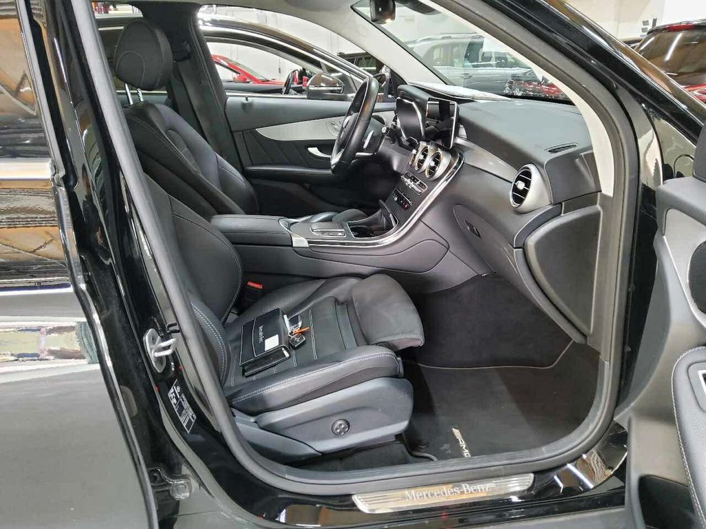 Mercedes-Benz GLC 300 2021