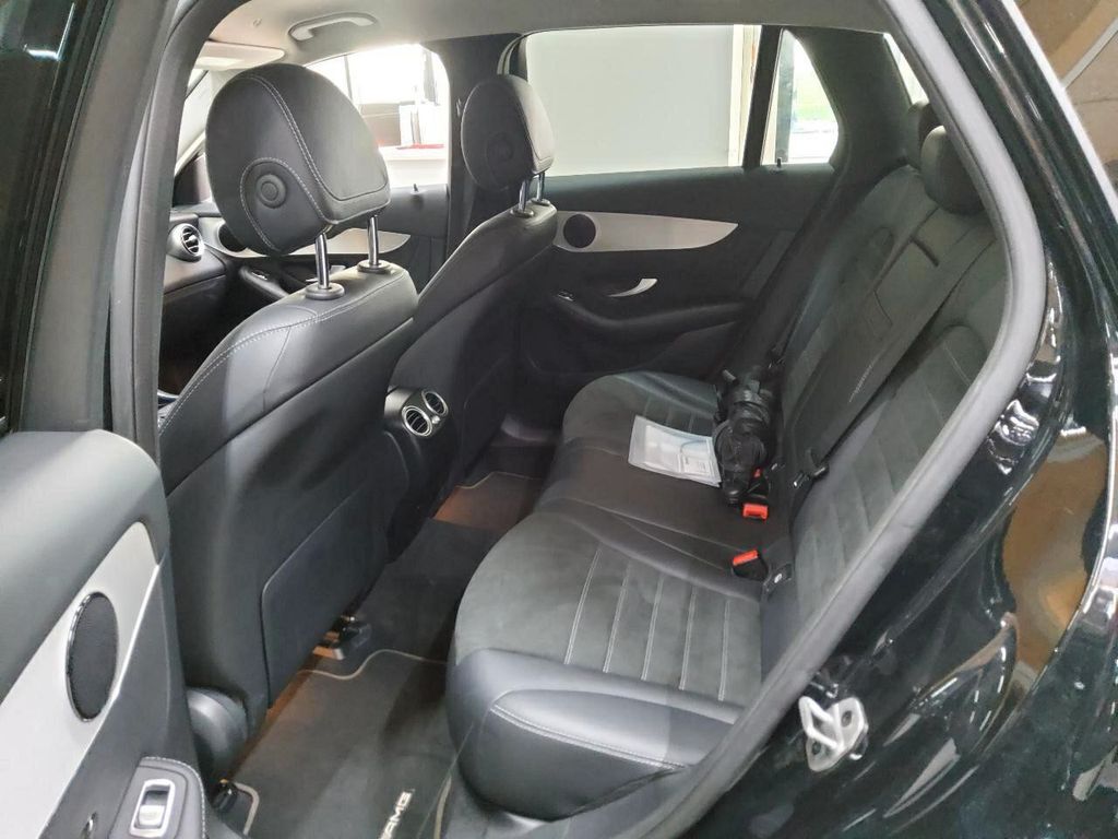 Mercedes-Benz GLC 300 2021