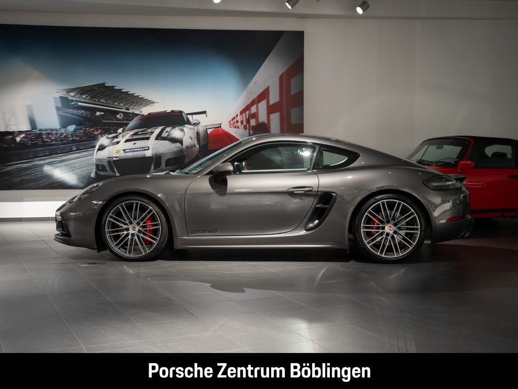 Porsche Cayman 2024