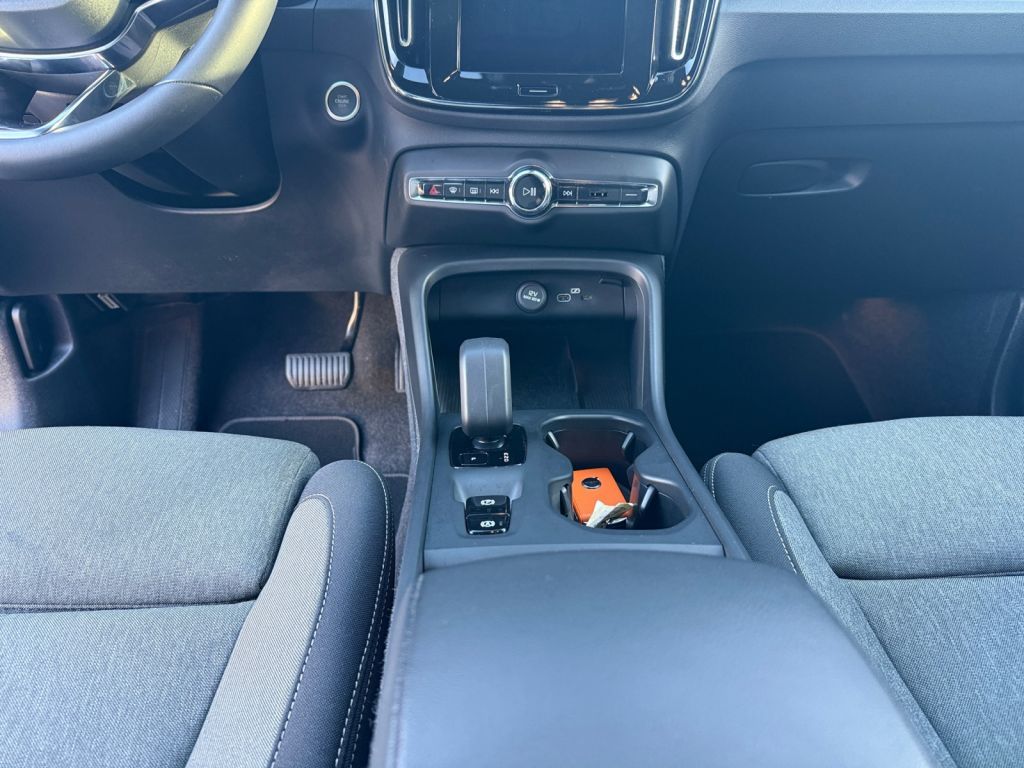 Volvo XC40 2024