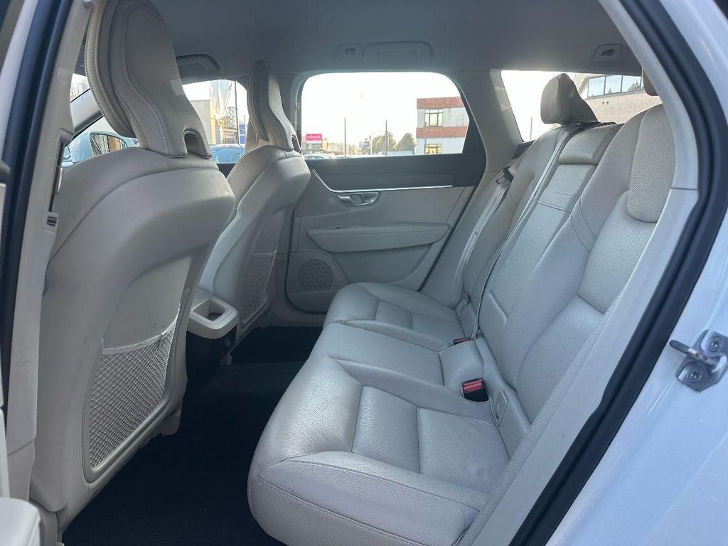 Volvo V90 Cross Country 2021