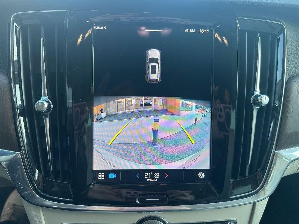 Volvo V90 Cross Country 2021