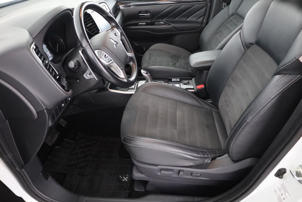 Mitsubishi Outlander 2020