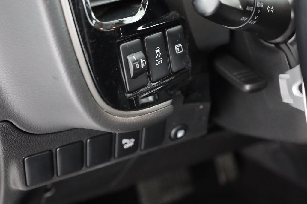 Mitsubishi Outlander 2020