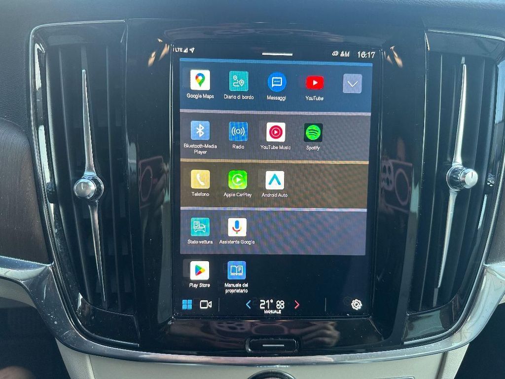 Volvo V90 Cross Country 2021