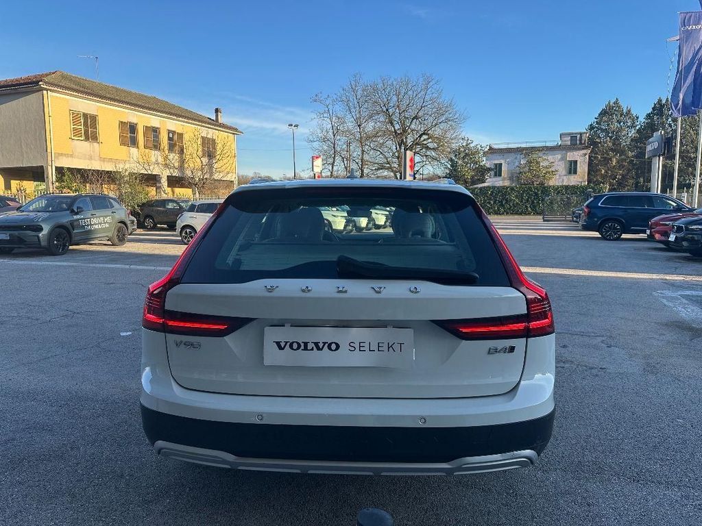 Volvo V90 Cross Country 2021