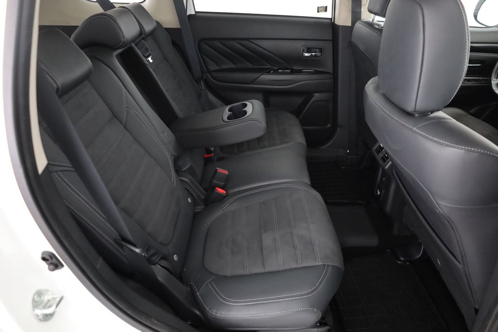 Mitsubishi Outlander 2020