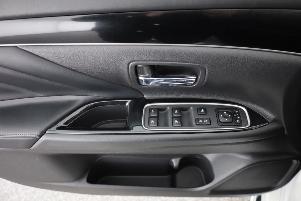 Mitsubishi Outlander 2020