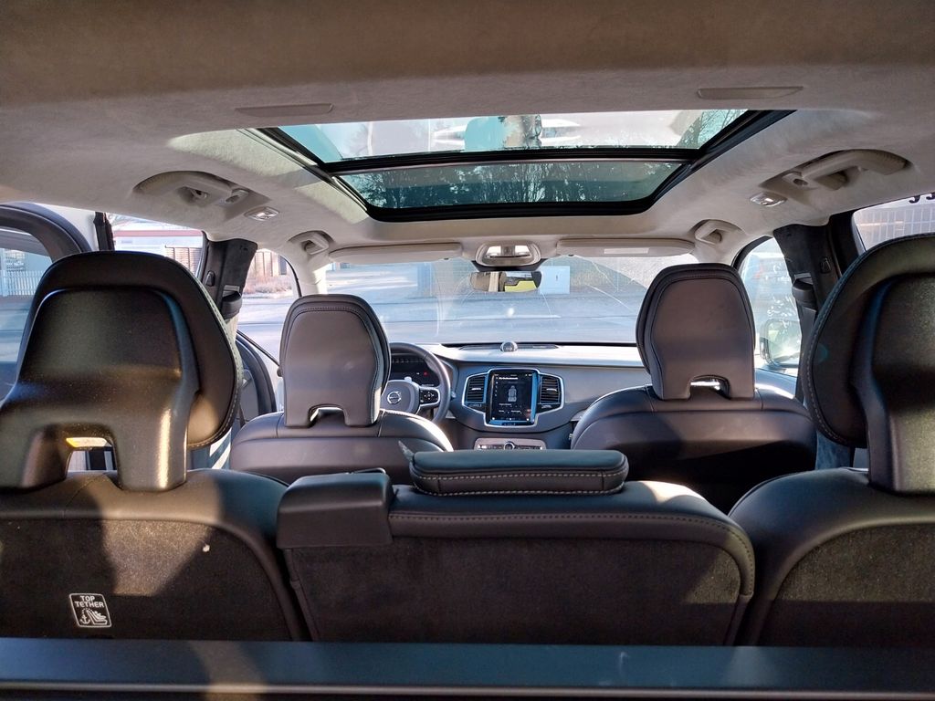 Volvo XC90 2025