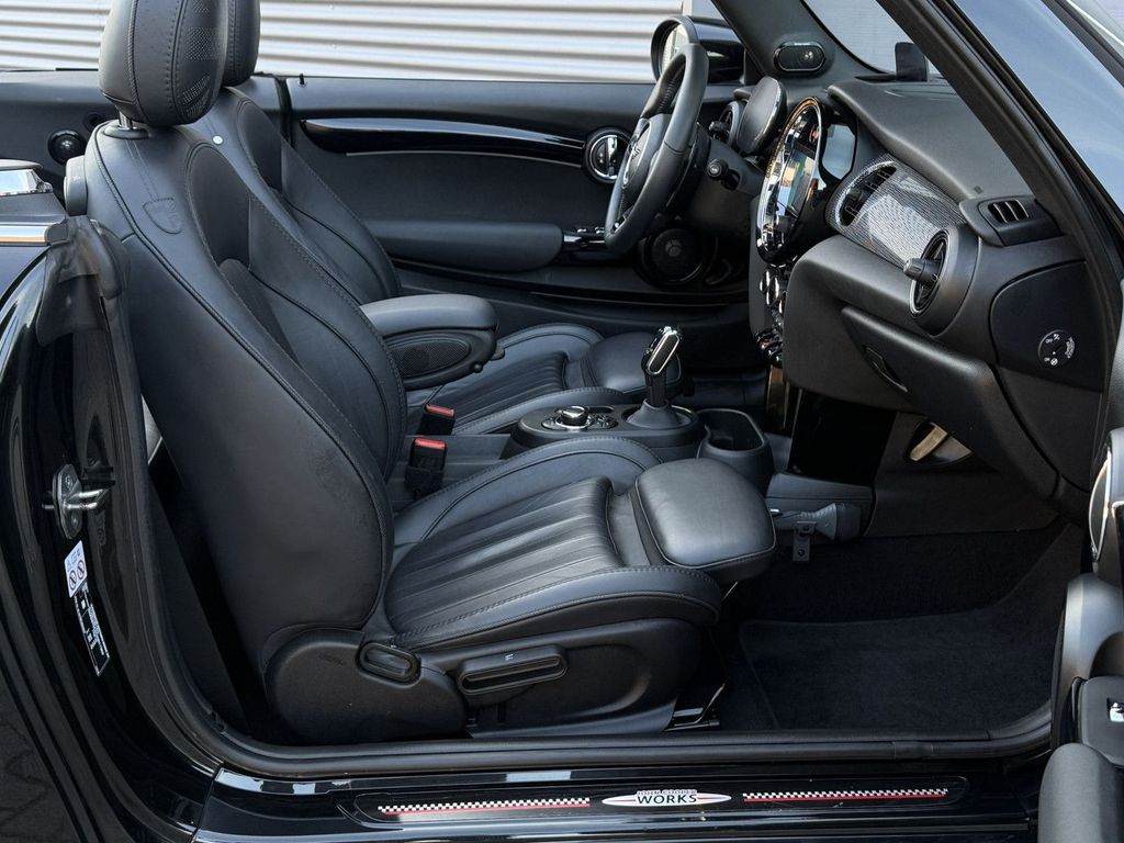 MINI John Cooper Works Cabrio 2023