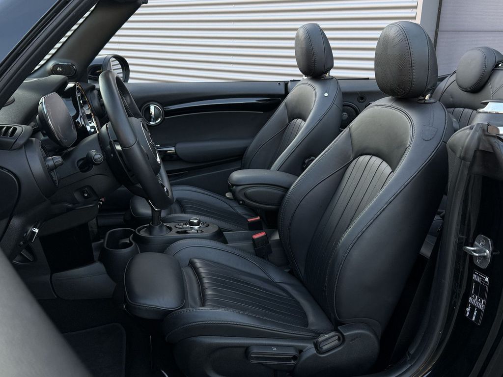 MINI John Cooper Works Cabrio 2023