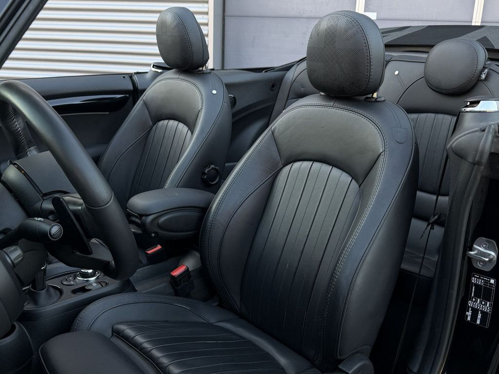 MINI John Cooper Works Cabrio 2023