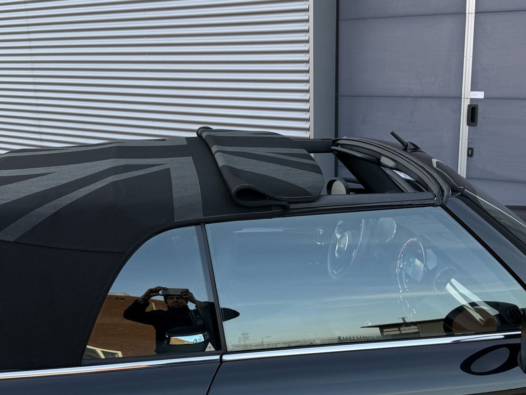 MINI John Cooper Works Cabrio 2023