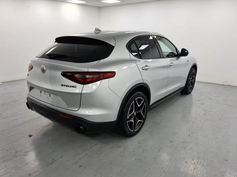 Alfa Romeo Stelvio 2021