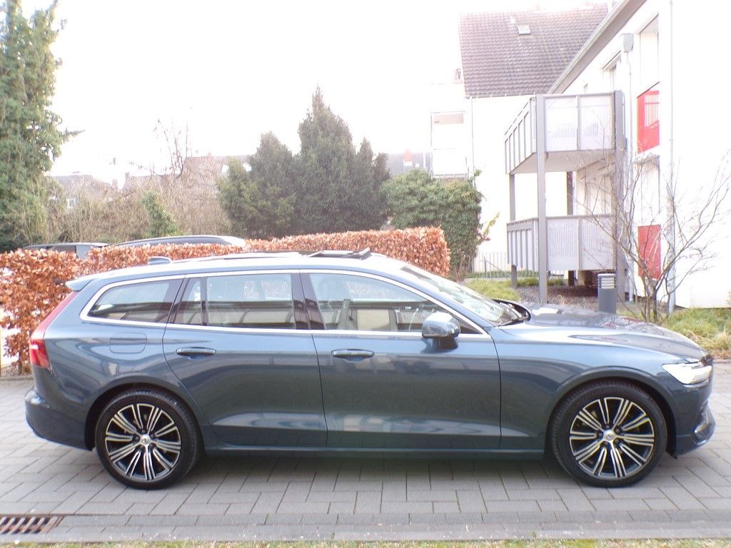 Volvo V60 2022